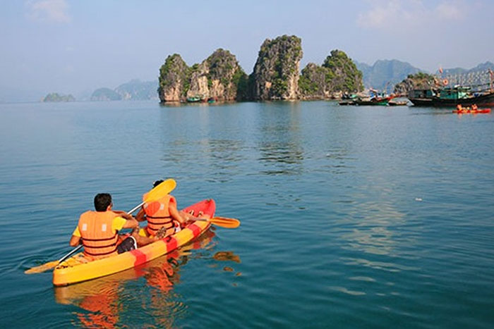 10 things to do in halong kayak